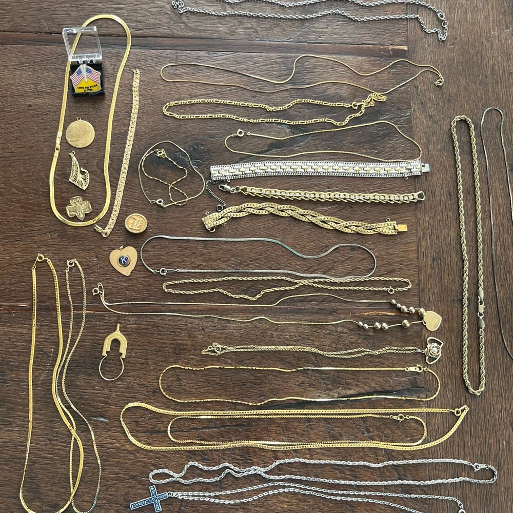 Wholesale lot of vintage jewelry